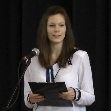 Szakács Eszter 12.B osztályos tanuló szavalata (Varró Dániel: Kicsinyke testamentum) Szakács Eszter 12.B osztályos tanuló szavalata (Varró Dániel: Kicsinyke testamentum)