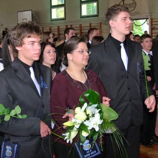 A ballagó 12.D osztály A ballagó 12.D osztály