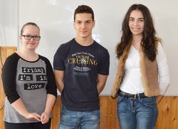 Horváth Anna, Győrvári Bálint és Szőllősi Friderika 9.B osztályos tanulók