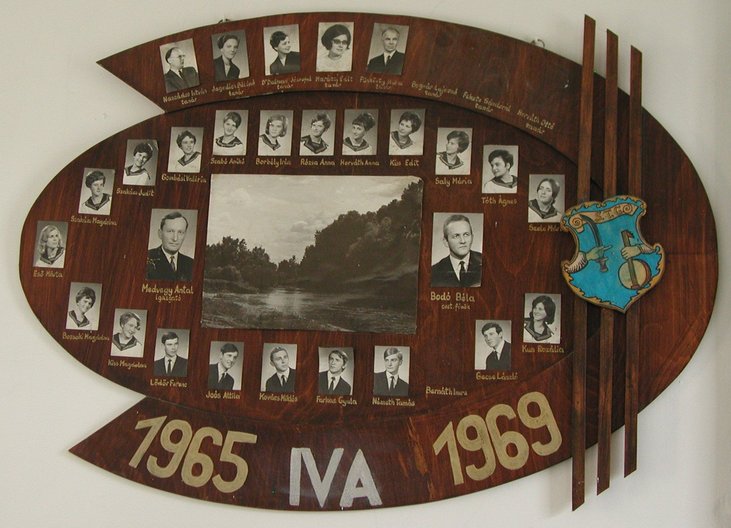 IV.A osztály tablója (1965-1969)