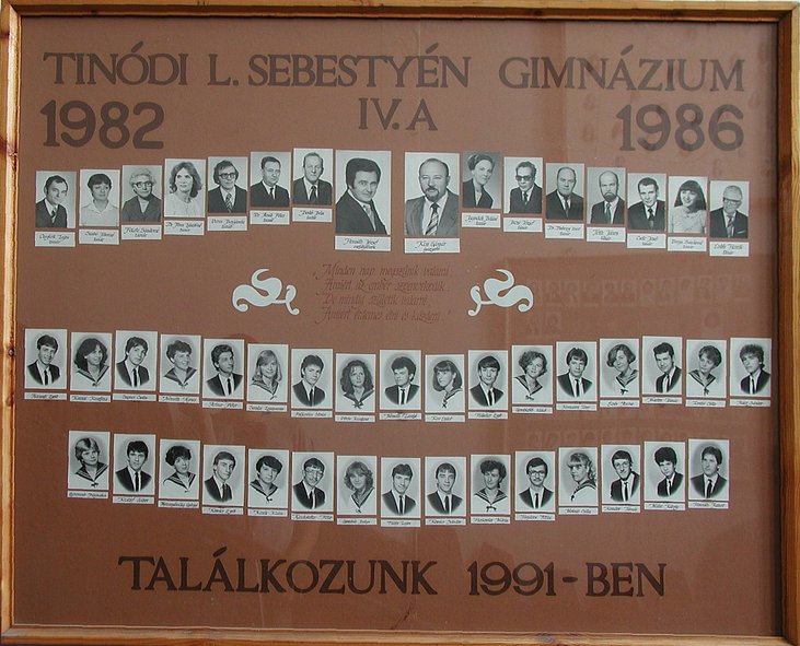 IV.A osztály tablója (1982-1986)