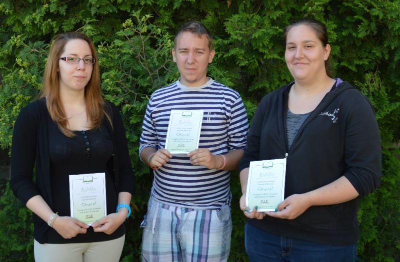 Haller Szimonetta, Gróf Benjámin, Humli Dzsenifer 9.D osztályos tanulók