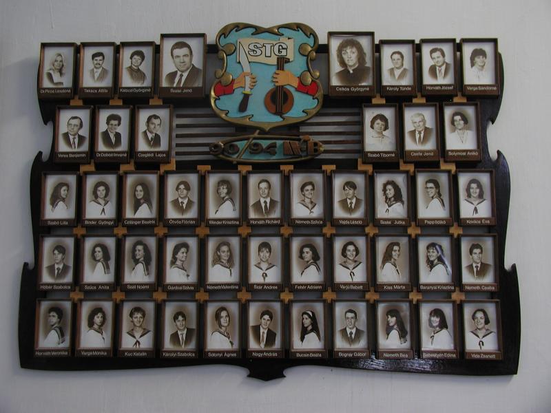 IV.B osztály tablója (1990-1994)